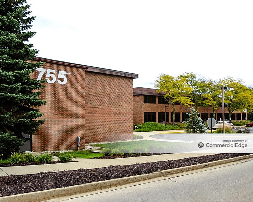 755 South Milwaukee Avenue, Libertyville, IL | Office Space